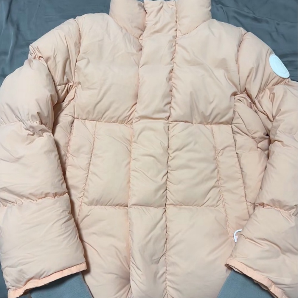 (NWT) Authentic Canada Goose Everett Puffer Pastels Orange Haze Small - Picture 3 of 5